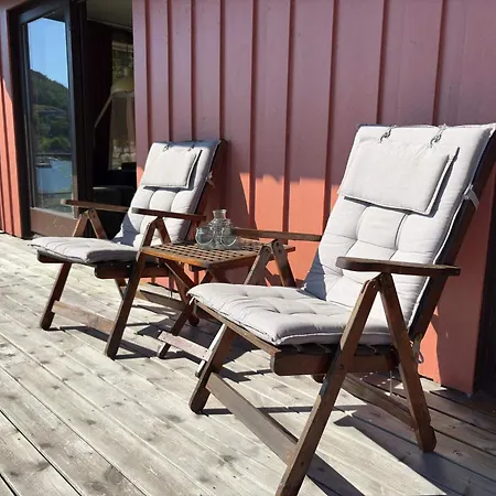 7 Person In Semesterbostad Farsund
